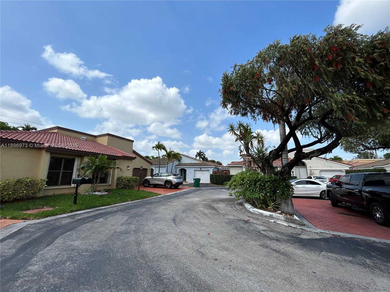 Small Image of 8910 SOUTH WEST 4TH LN, Miami Number 8