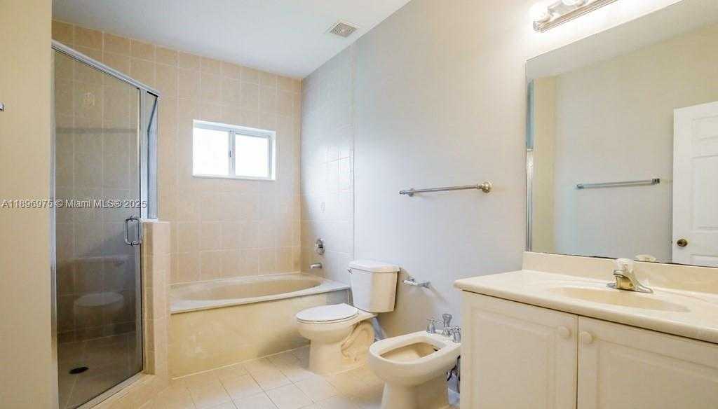 Small Image of 665 SOUTH EAST 31ST AVE, Homestead Number 12