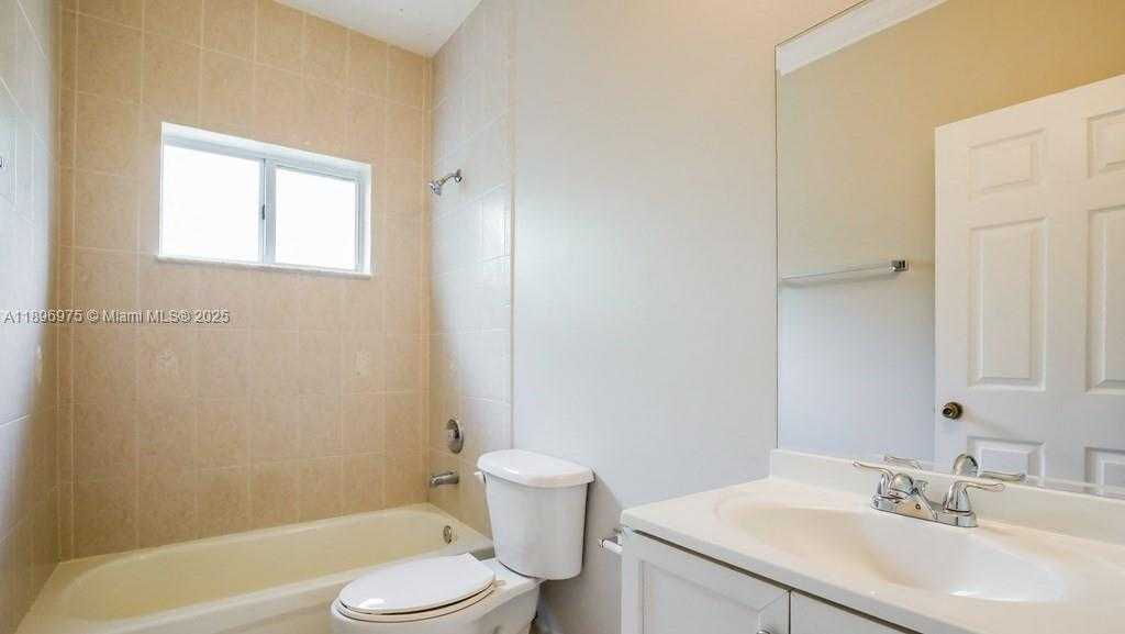 Small Image of 665 SOUTH EAST 31ST AVE, Homestead Number 13