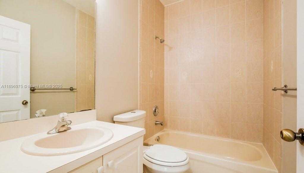 Small Image of 665 SOUTH EAST 31ST AVE, Homestead Number 14