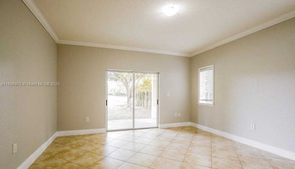 Small Image of 665 SOUTH EAST 31ST AVE, Homestead Number 4