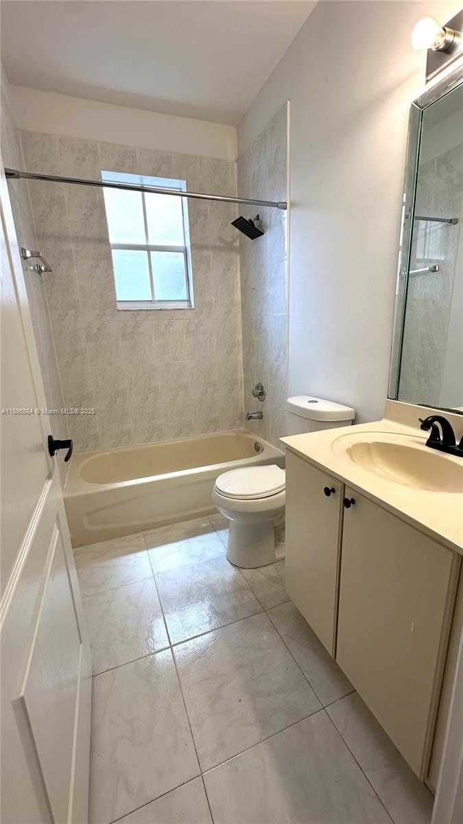 Small Image of 4316 NORTH WEST 113TH CT #4316, Doral Number 17