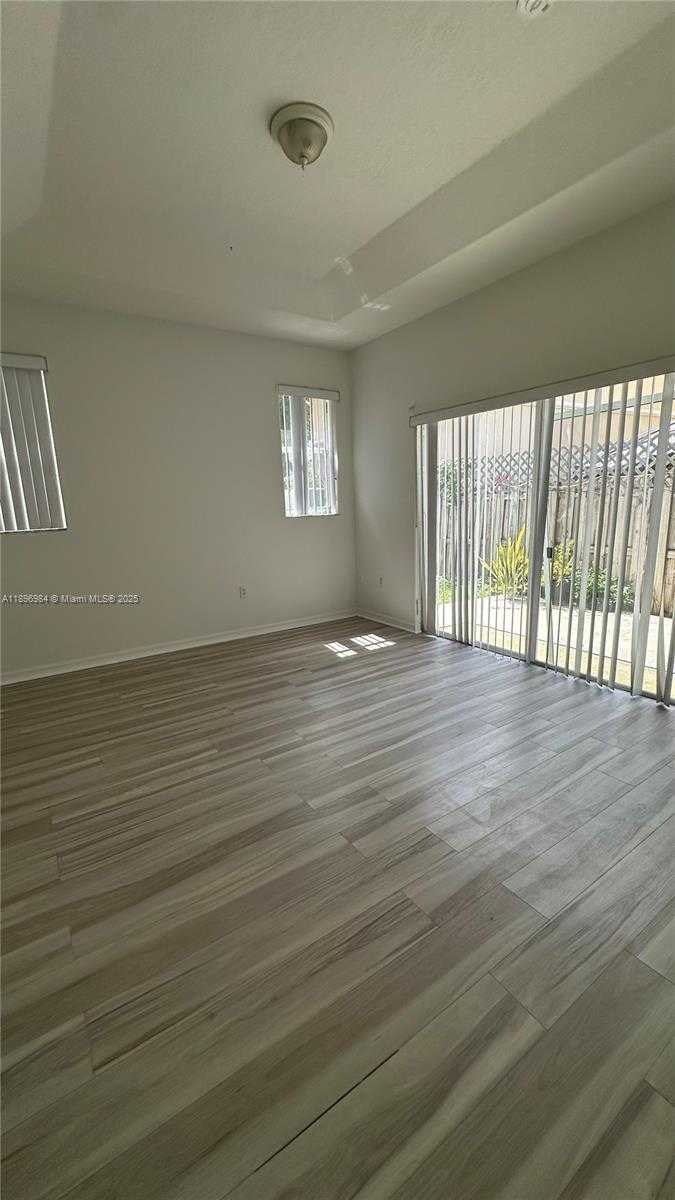 Small Image of 4316 NORTH WEST 113TH CT #4316, Doral Number 5