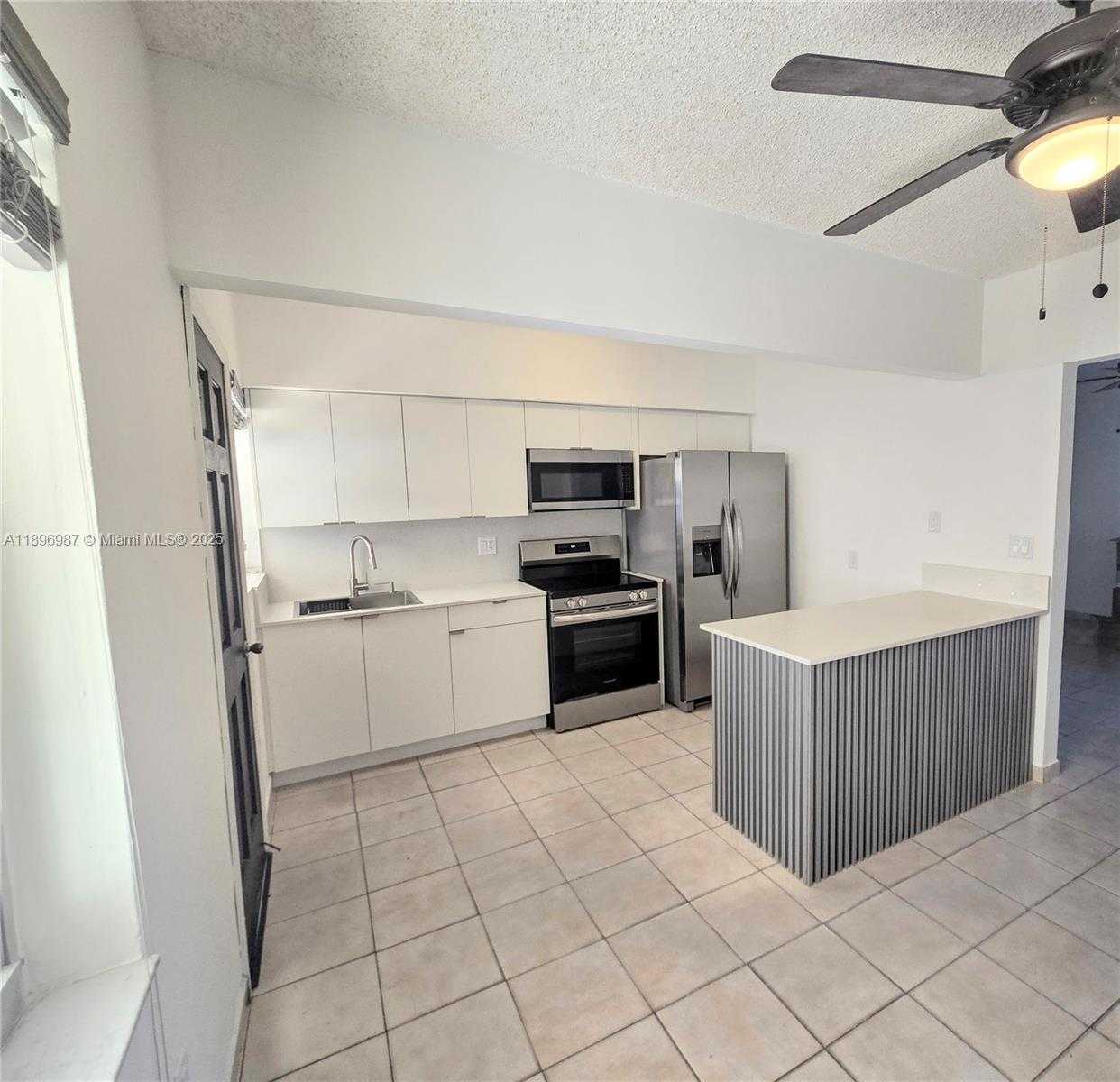 Small Image of 5451 SOUTH WEST 5TH TER #5451, Miami Number 29