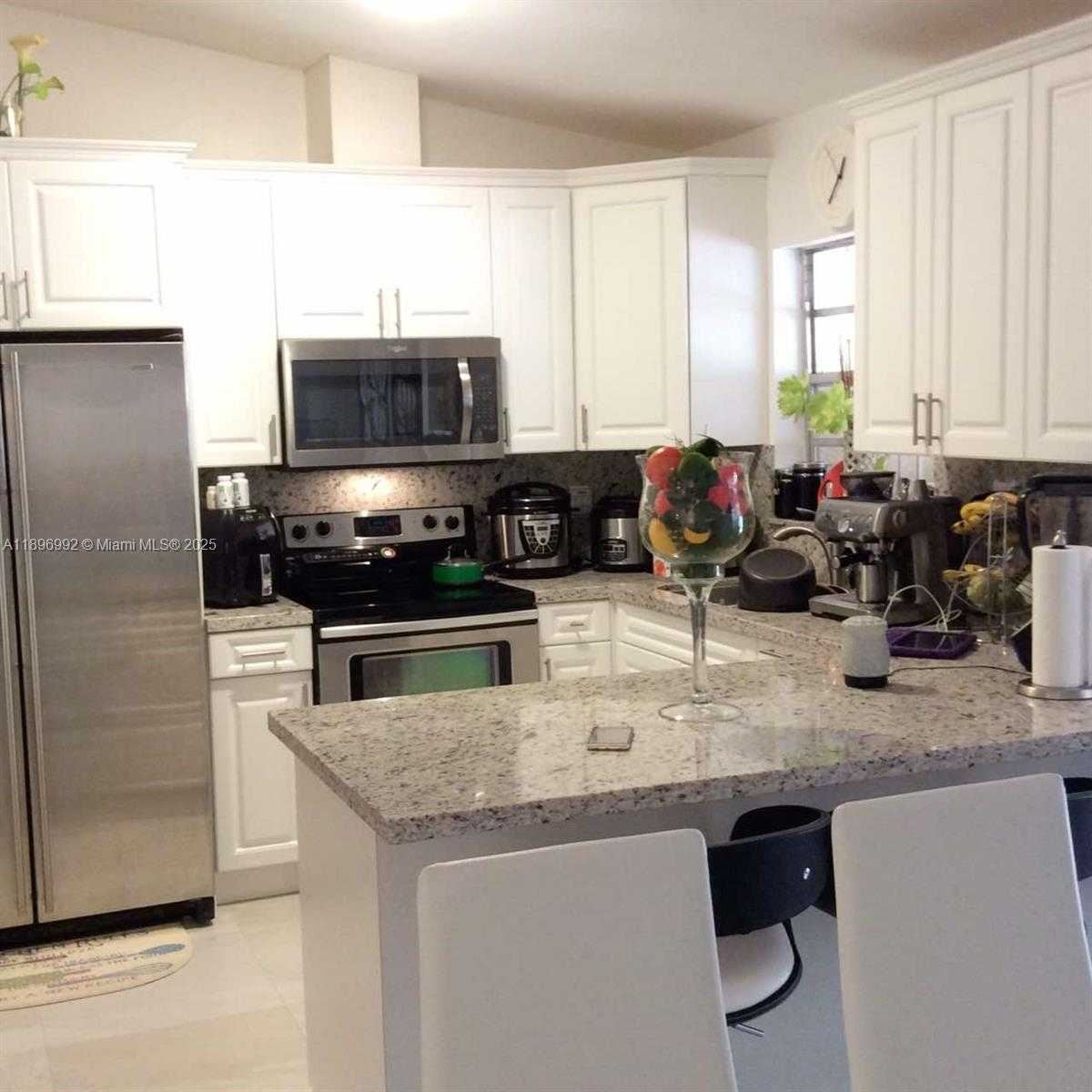 Small Image of 1236 SOUTH WEST 104TH CT, Miami Number 4