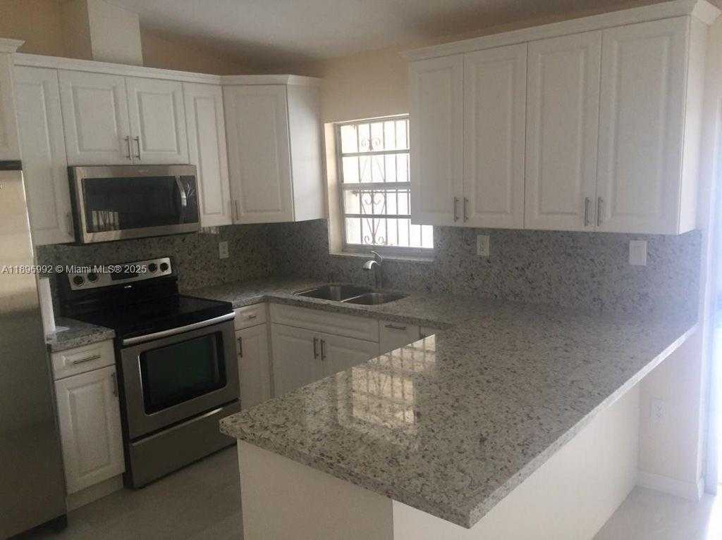 Small Image of 1236 SOUTH WEST 104TH CT, Miami Number 6