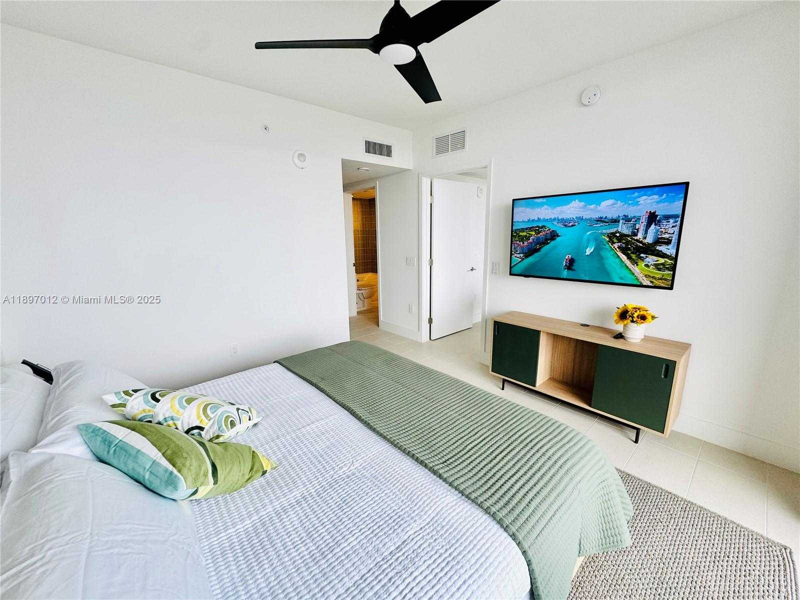 Small Image of 159 NORTH EAST 6TH ST #4314, Miami Number 16