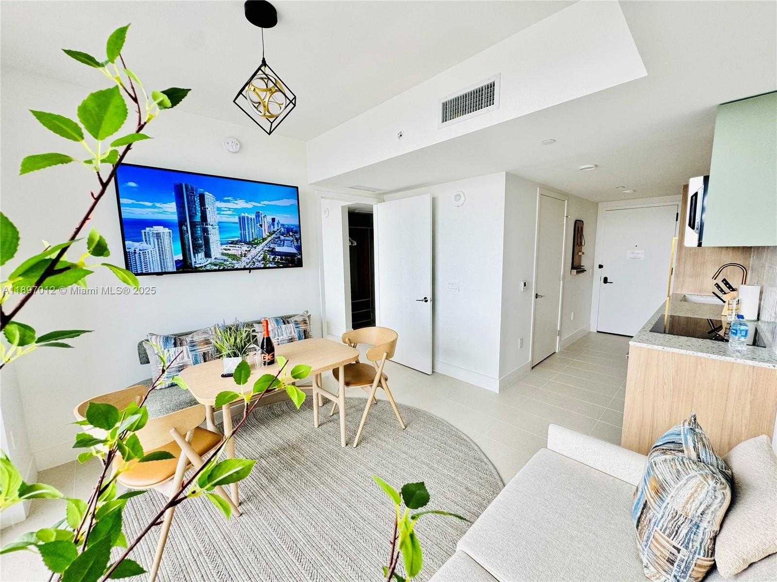 Small Image of 159 NORTH EAST 6TH ST #4314, Miami Number 20