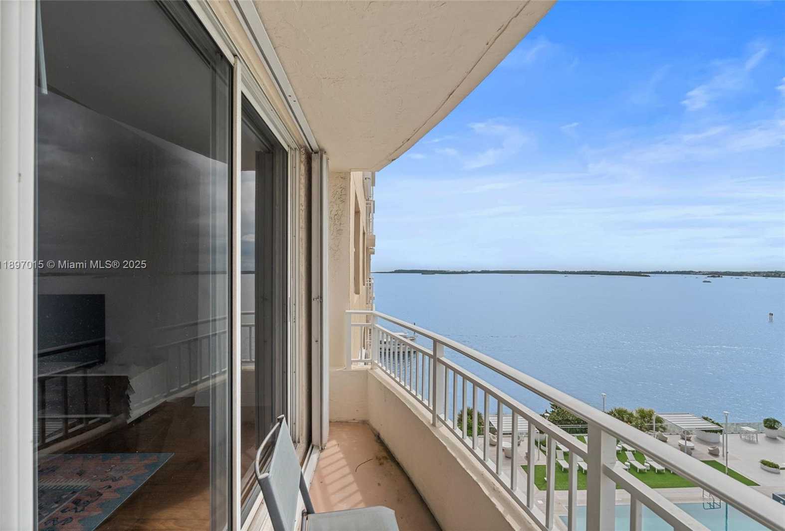 Small Image of 770 CLAUGHTON ISLAND DR #1010, Miami Number 19
