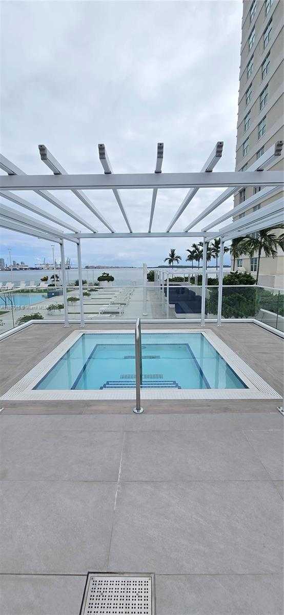 Small Image of 770 CLAUGHTON ISLAND DR #1010, Miami Number 28