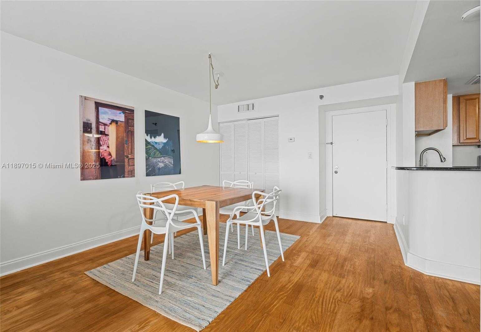 Small Image of 770 CLAUGHTON ISLAND DR #1010, Miami Number 4