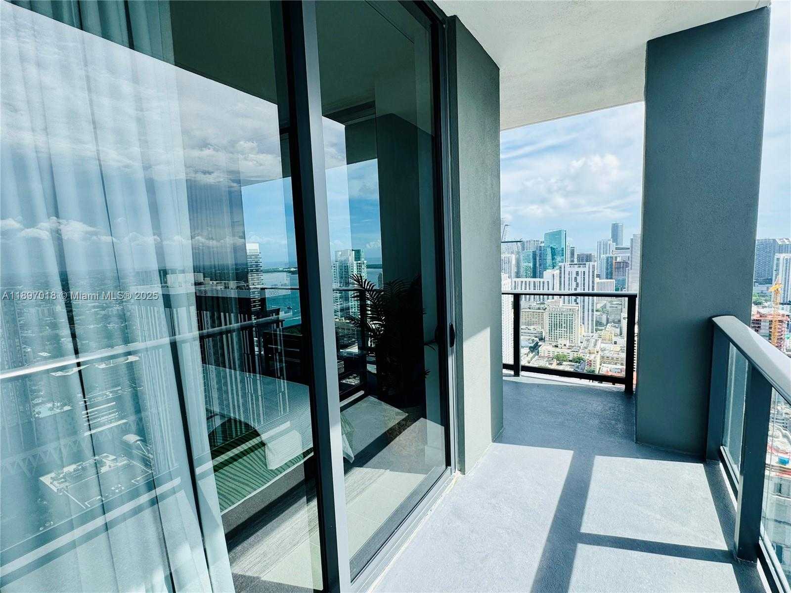 Small Image of 159 NORTH EAST 6TH ST #4905, Miami Number 23