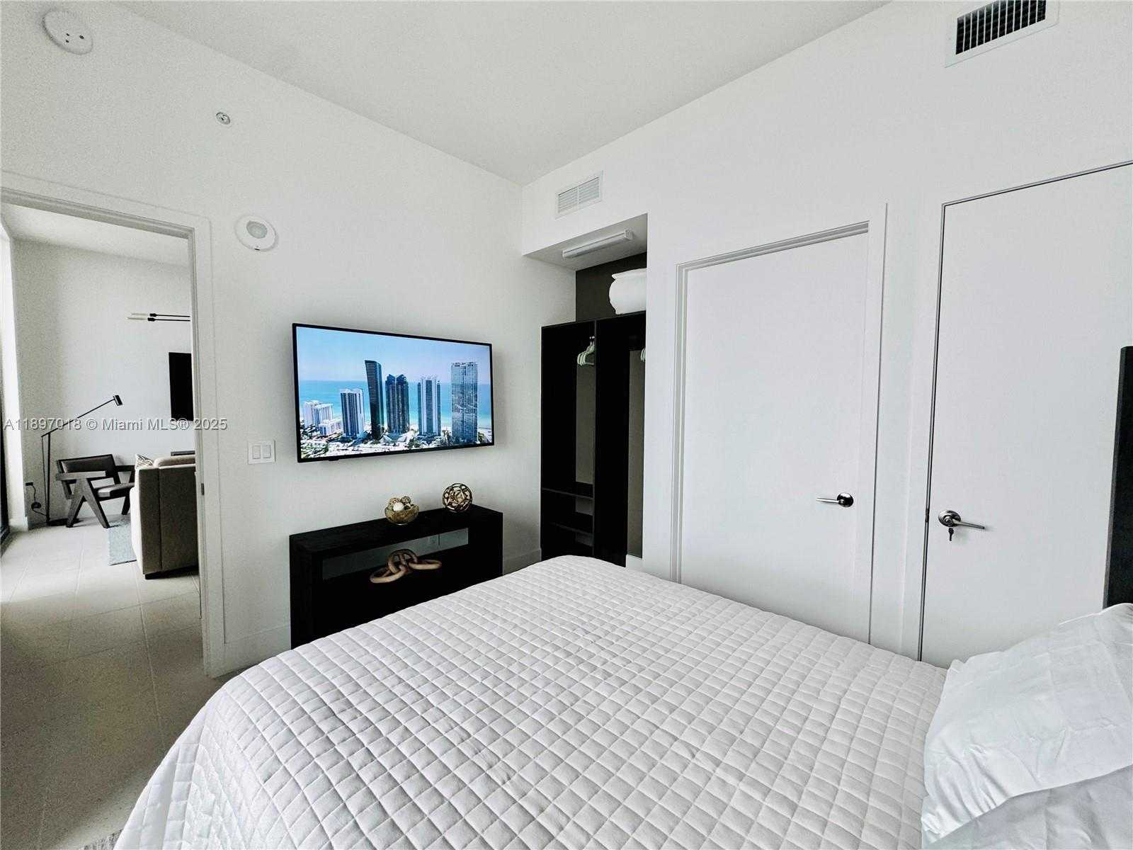 Small Image of 159 NORTH EAST 6TH ST #4905, Miami Number 38