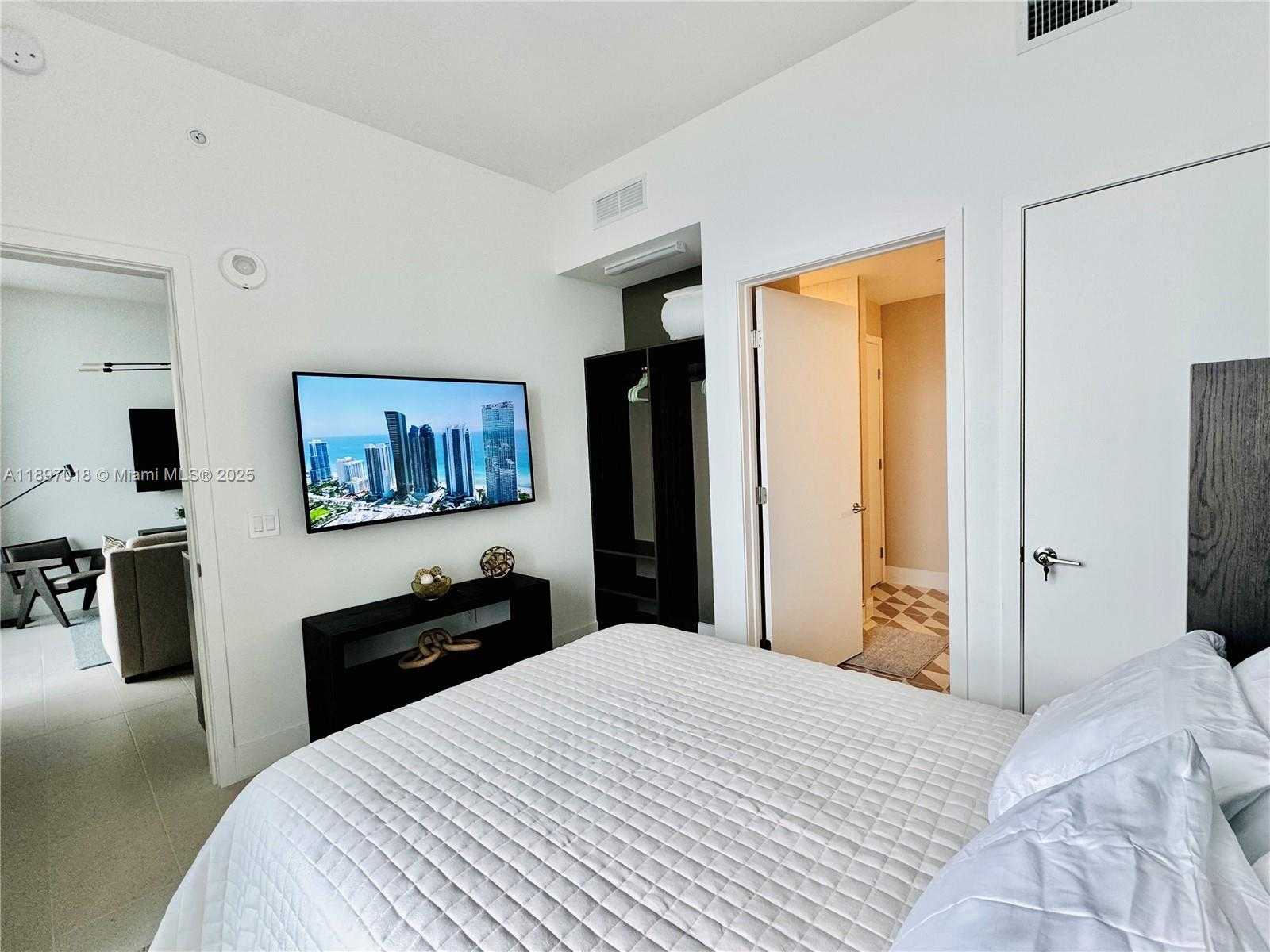 Small Image of 159 NORTH EAST 6TH ST #4905, Miami Number 43