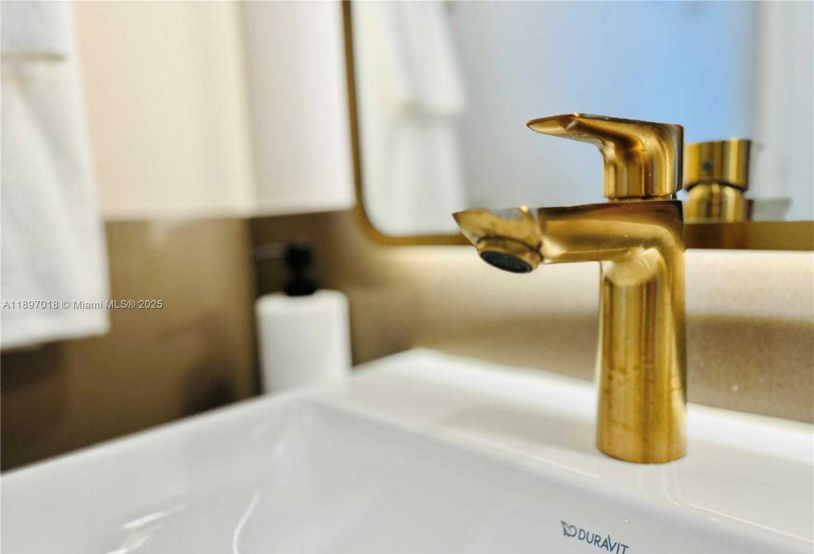 Small Image of 159 NORTH EAST 6TH ST #4905, Miami Number 47