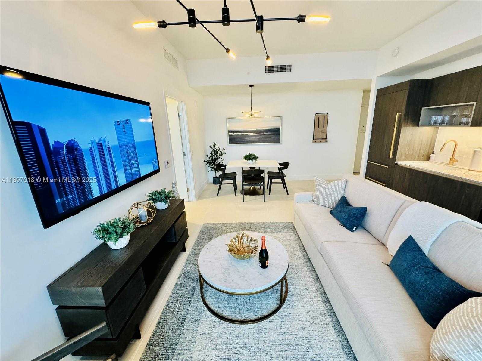 Small Image of 159 NORTH EAST 6TH ST #4905, Miami Number 53