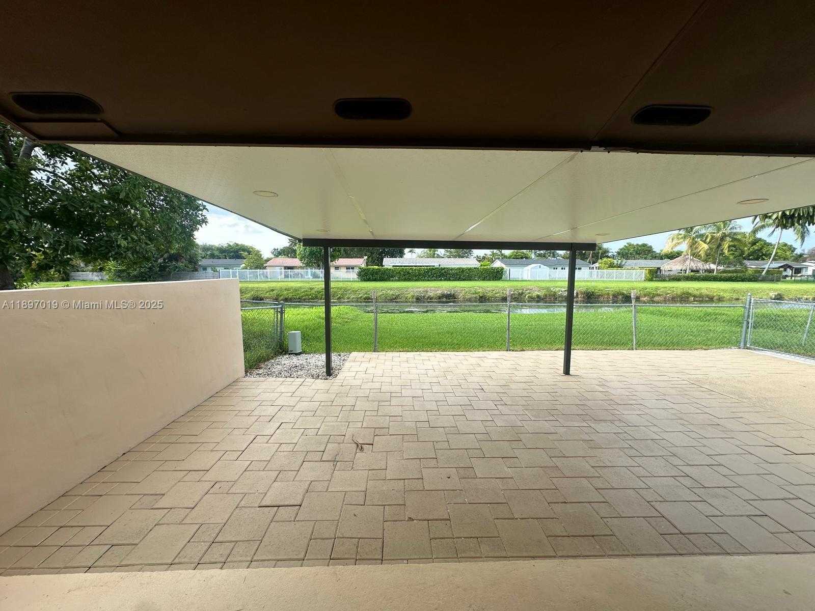 Small Image of 12411 SOUTH WEST 110TH S CANAL ST RD, Miami Number 10