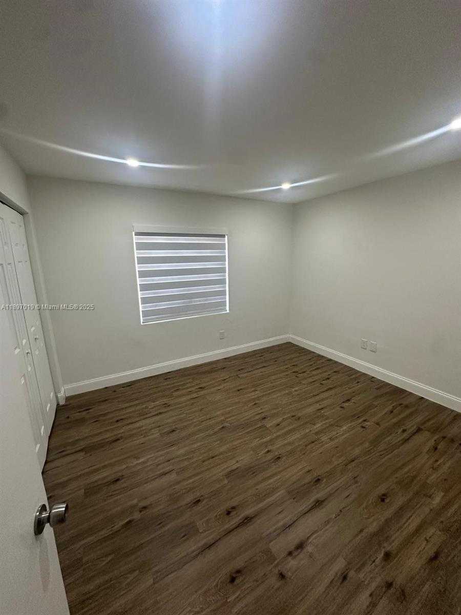 Small Image of 12411 SOUTH WEST 110TH S CANAL ST RD, Miami Number 2