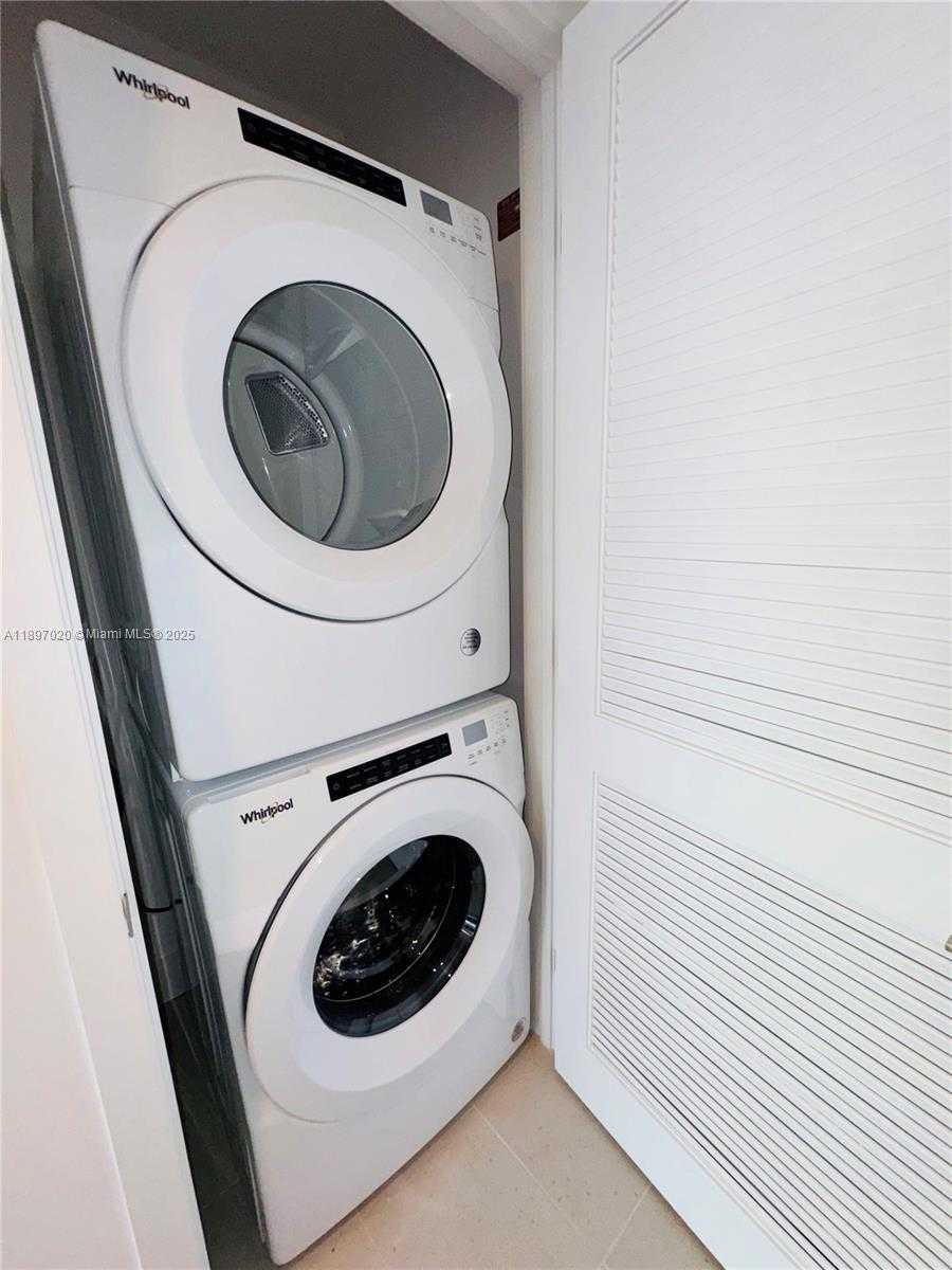 Small Image of 159 NORTH EAST 6TH ST #4906, Miami Number 22