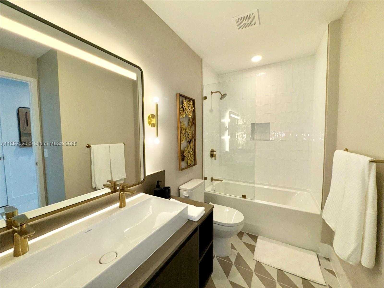 Small Image of 159 NORTH EAST 6TH ST #4906, Miami Number 23