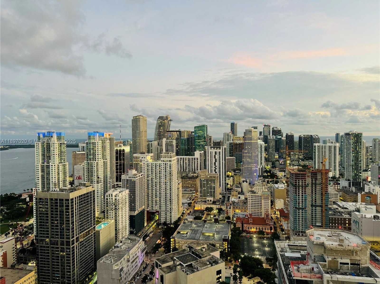 Small Image of 159 NORTH EAST 6TH ST #4906, Miami Number 27