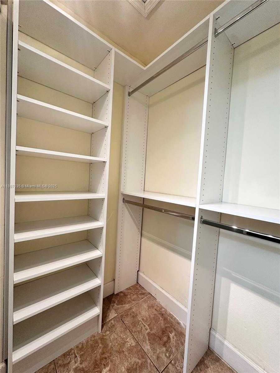 Small Image of 6097 SOUTH WEST 128TH CT, Miami Number 21