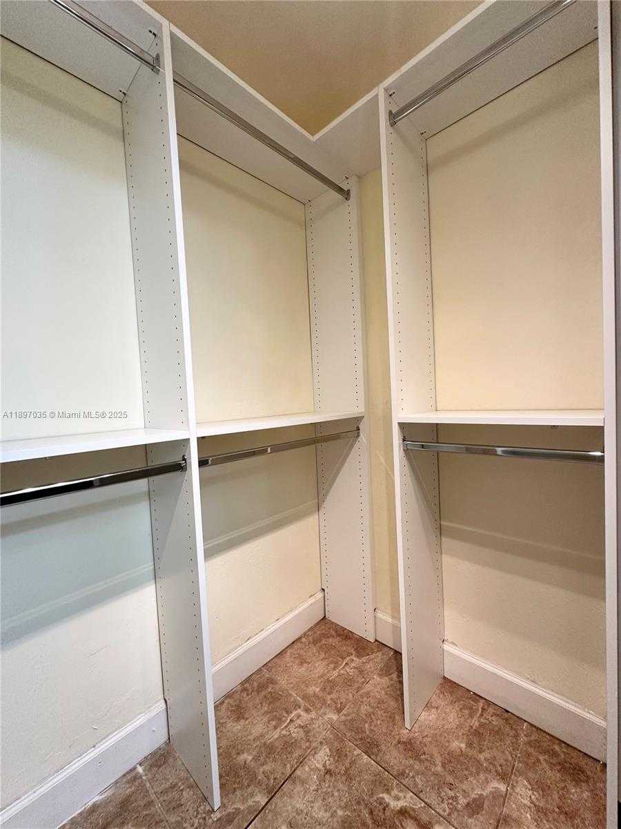 Small Image of 6097 SOUTH WEST 128TH CT, Miami Number 22