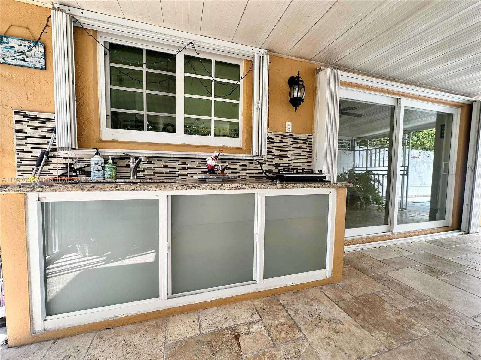 Small Image of 6097 SOUTH WEST 128TH CT, Miami Number 28