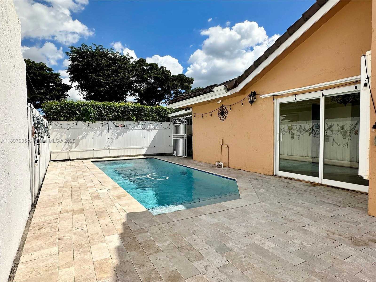 Small Image of 6097 SOUTH WEST 128TH CT, Miami Number 32