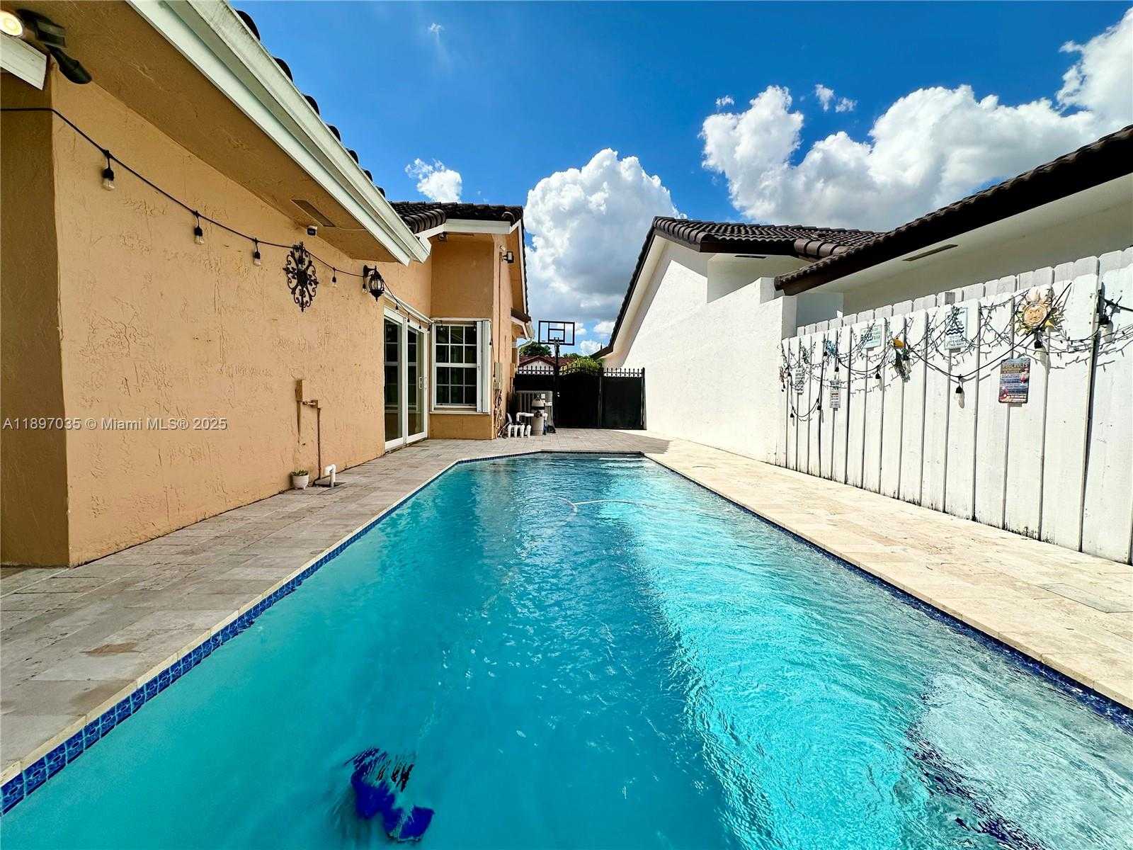Small Image of 6097 SOUTH WEST 128TH CT, Miami Number 33