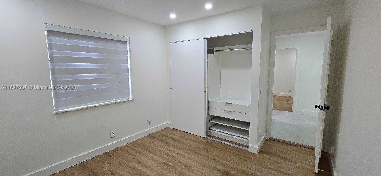 Small Image of 591 TALAVERA RD #591, Weston Number 16