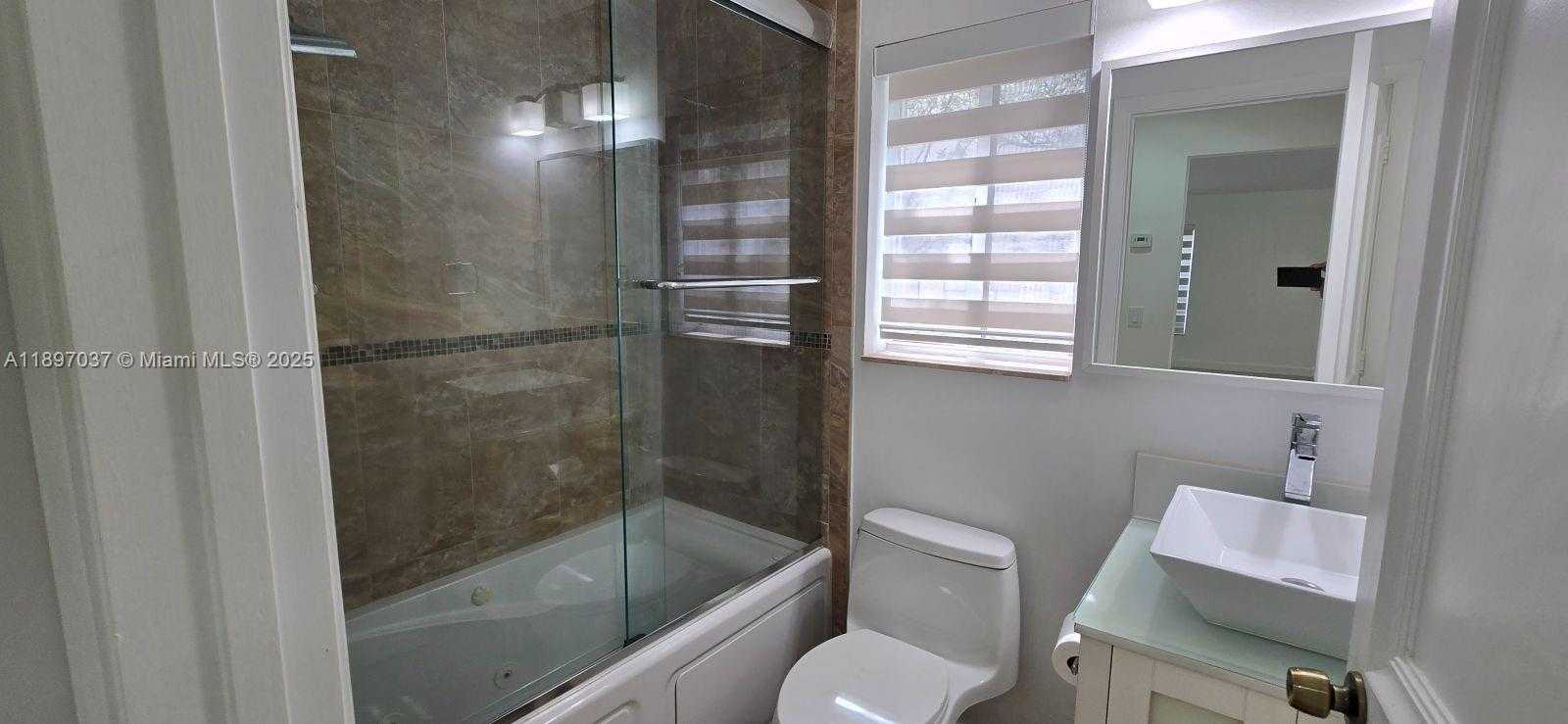 Small Image of 591 TALAVERA RD #591, Weston Number 17