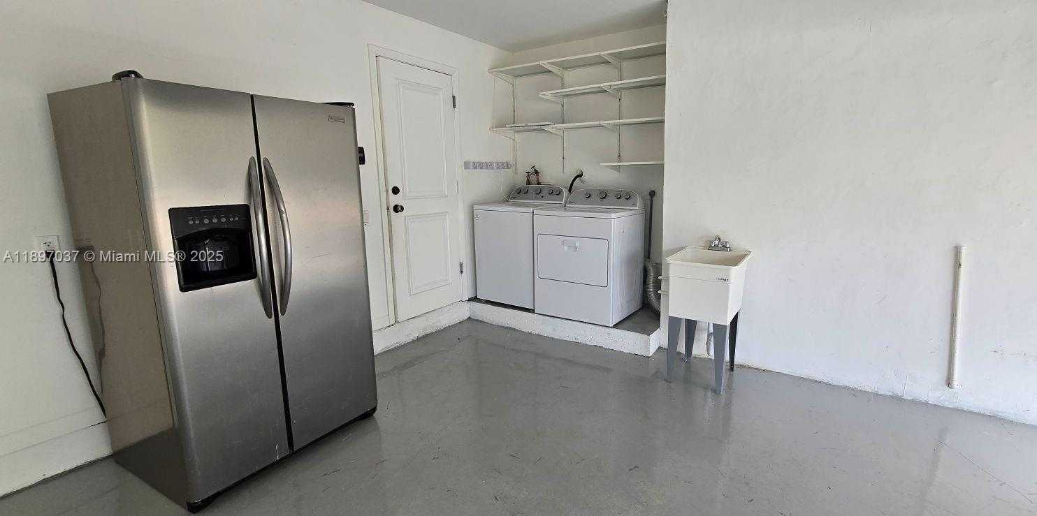 Small Image of 591 TALAVERA RD #591, Weston Number 23
