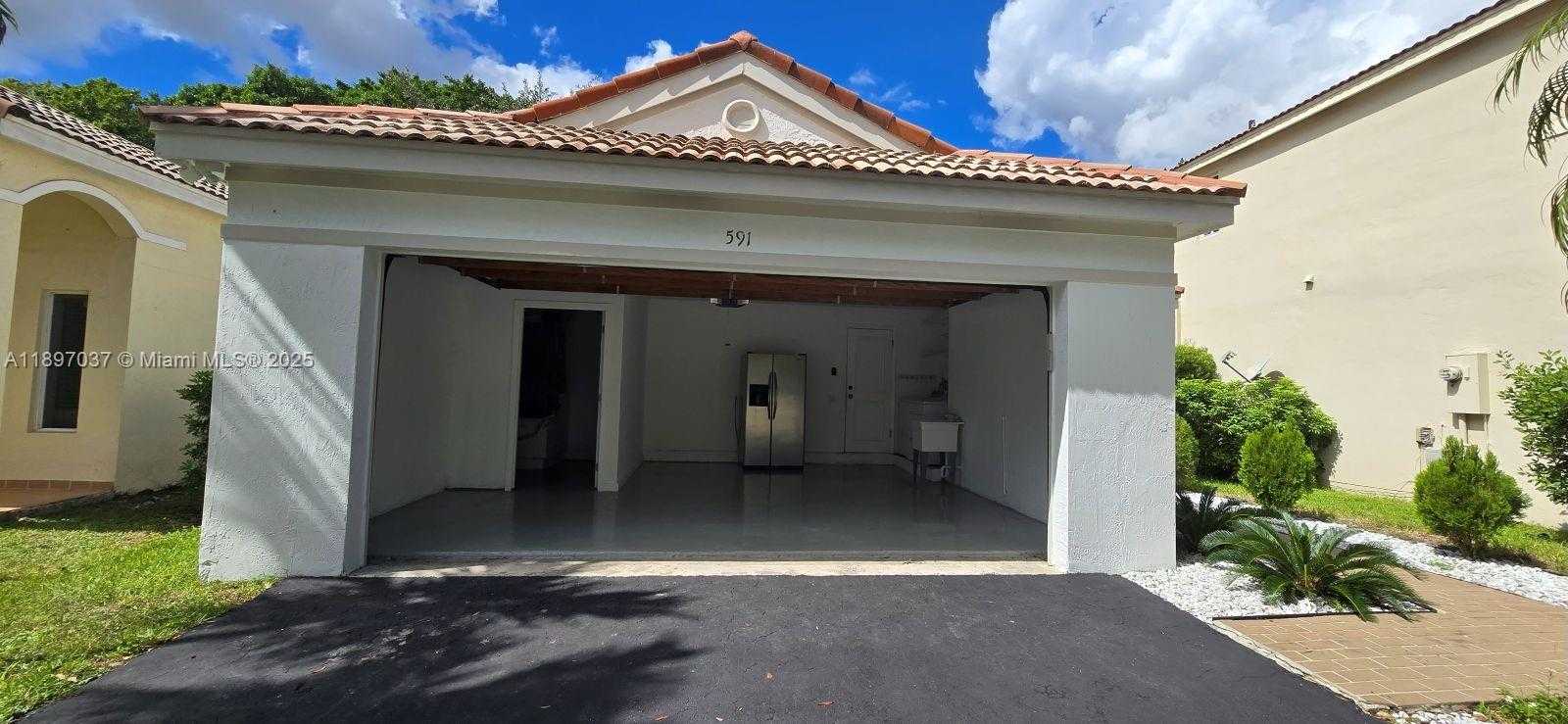 Small Image of 591 TALAVERA RD #591, Weston Number 24