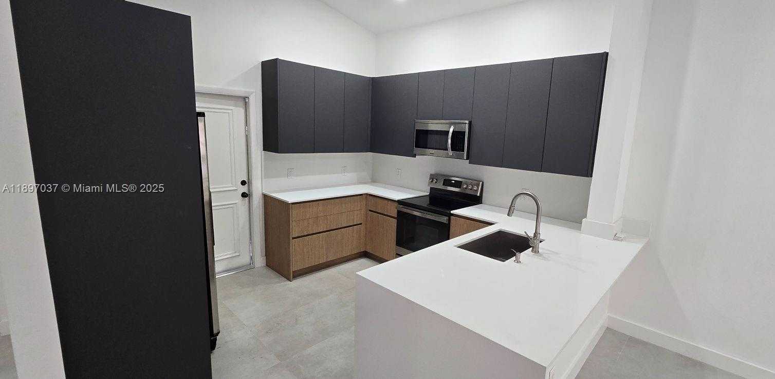 Small Image of 591 TALAVERA RD #591, Weston Number 6