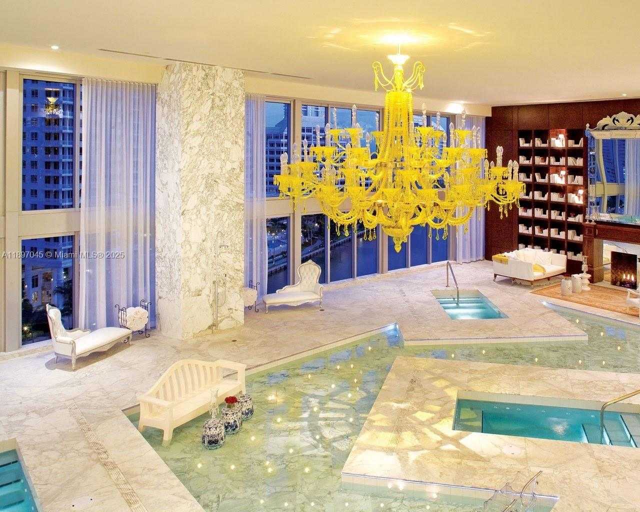 Small Image of 485 BRICKELL AVE #2606, Miami Number 1