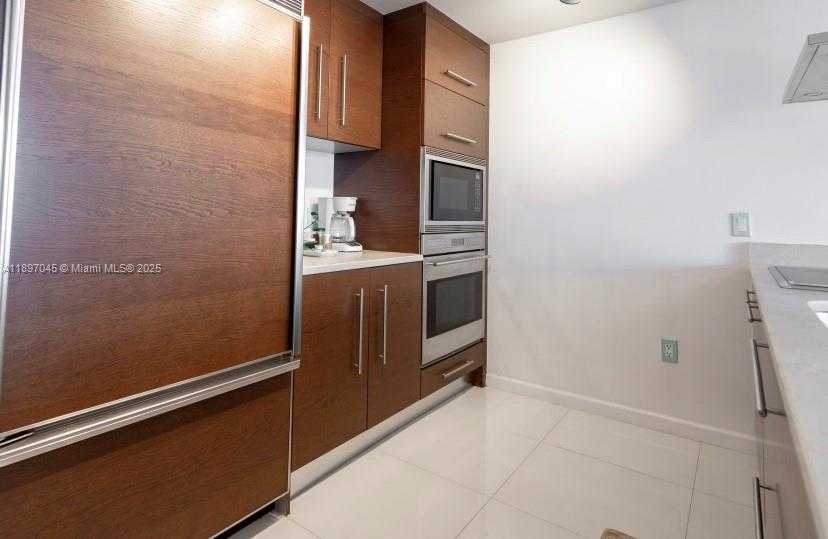 Small Image of 485 BRICKELL AVE #2606, Miami Number 11