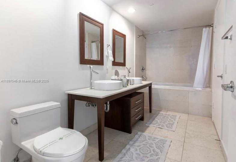 Small Image of 485 BRICKELL AVE #2606, Miami Number 15