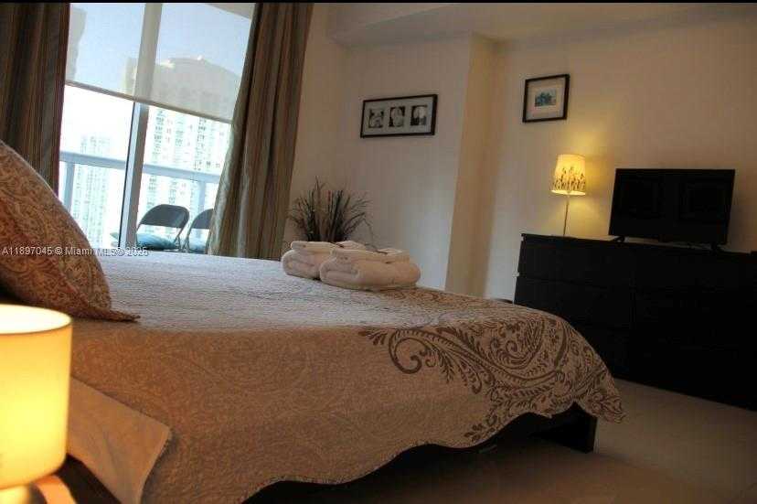 Small Image of 485 BRICKELL AVE #2606, Miami Number 17