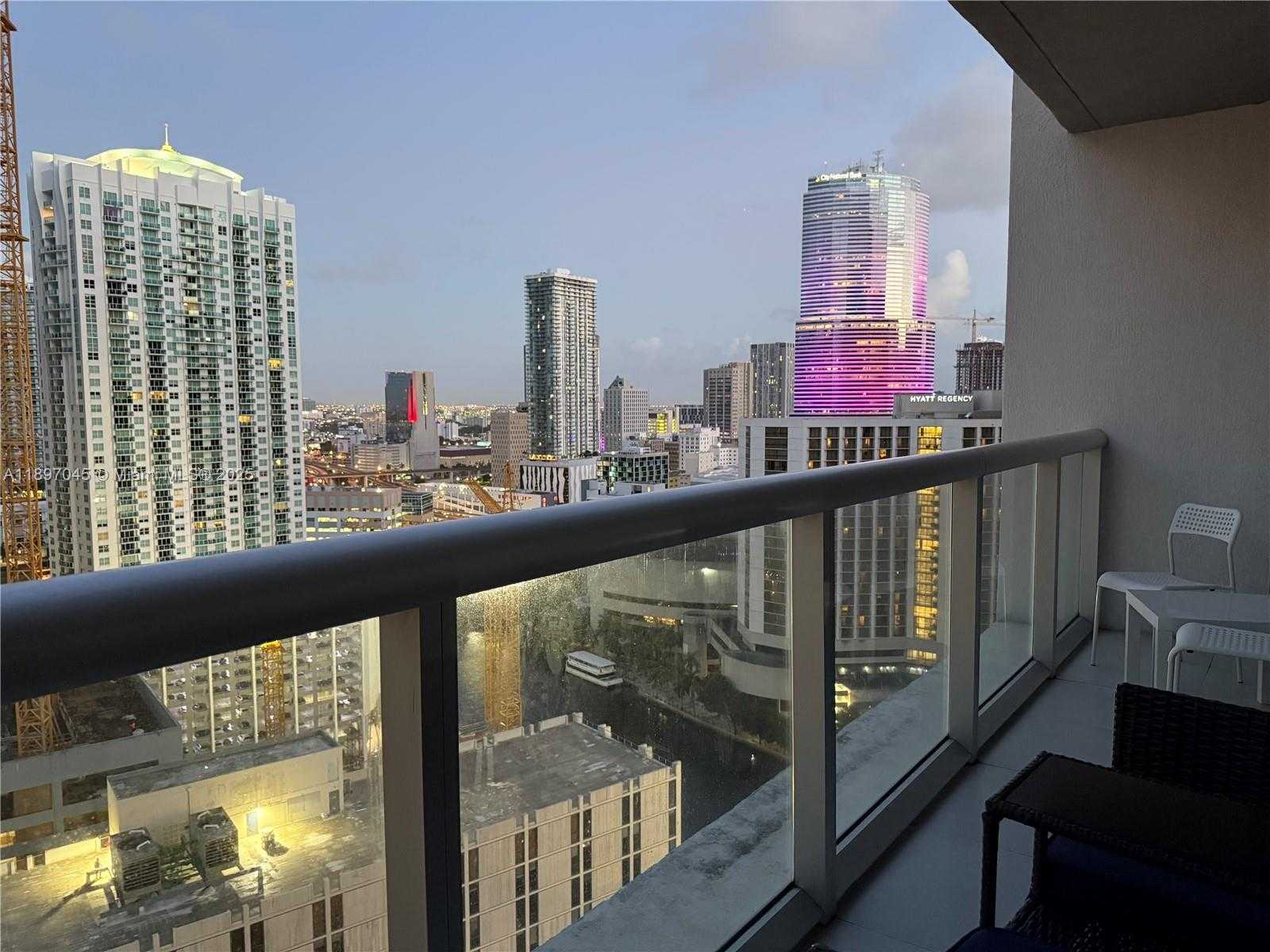 Small Image of 485 BRICKELL AVE #2606, Miami Number 18