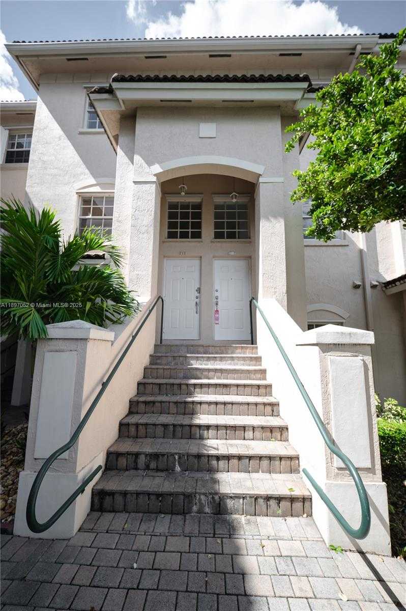 Small Image of 5670 NORTH WEST 116TH AVE #212, Doral Number 20