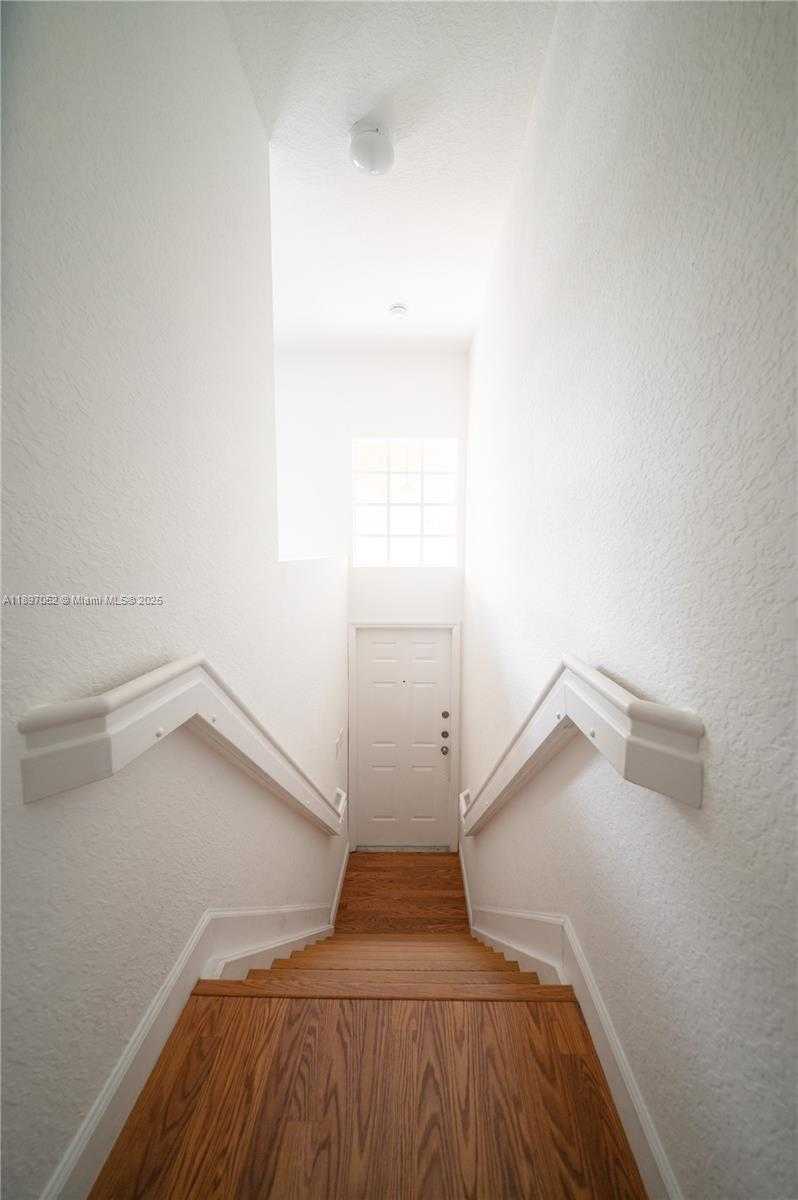 Small Image of 5670 NORTH WEST 116TH AVE #212, Doral Number 21