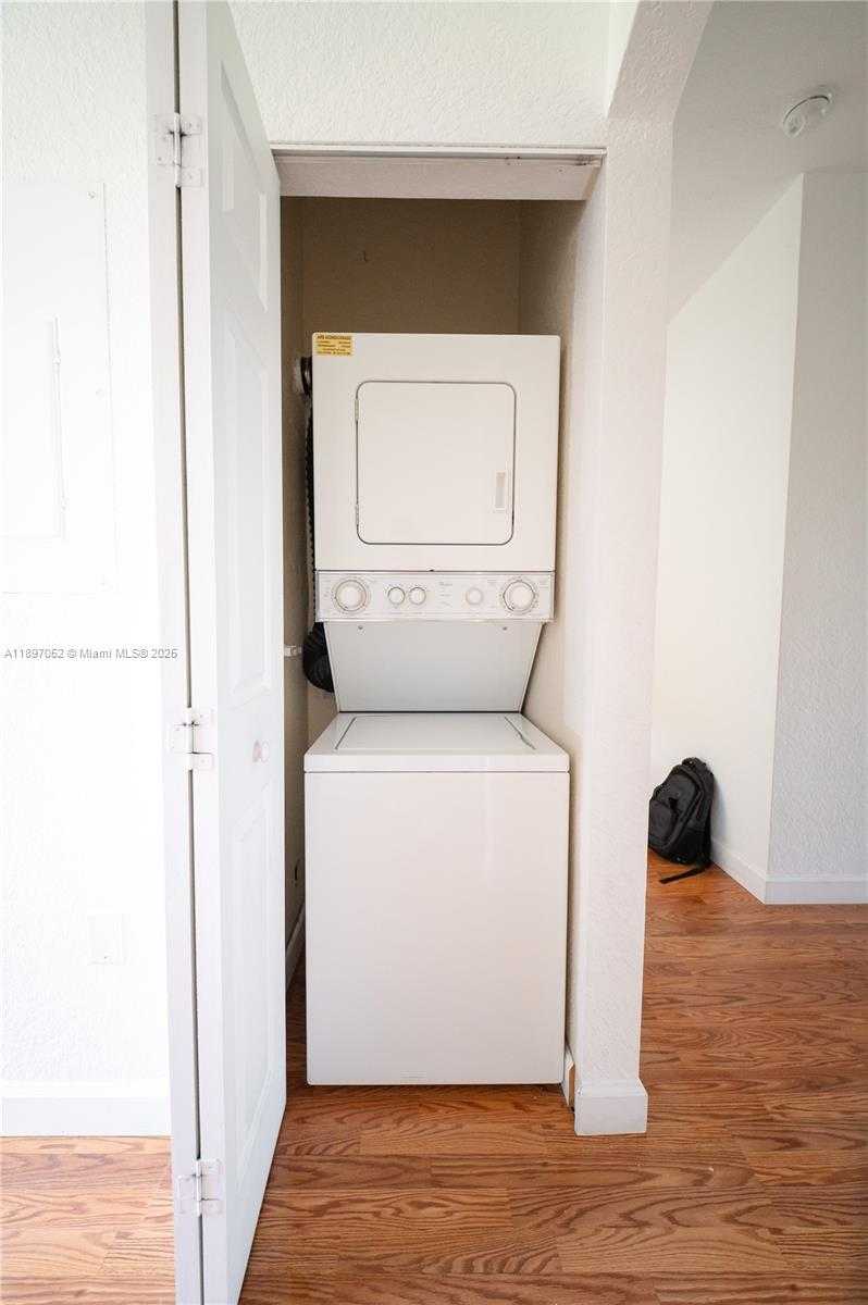 Small Image of 5670 NORTH WEST 116TH AVE #212, Doral Number 4