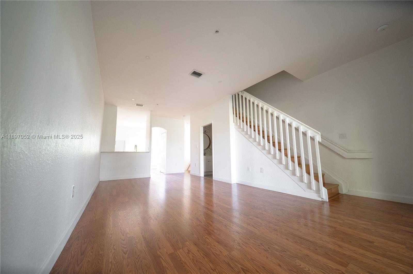 Small Image of 5670 NORTH WEST 116TH AVE #212, Doral Number 6