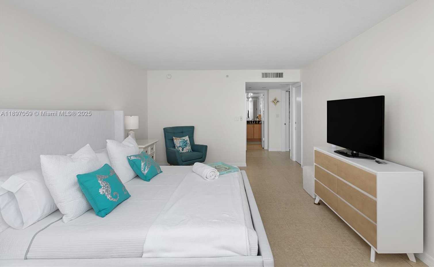 Small Image of 6917 COLLINS AVE #1203, Miami Beach Number 20