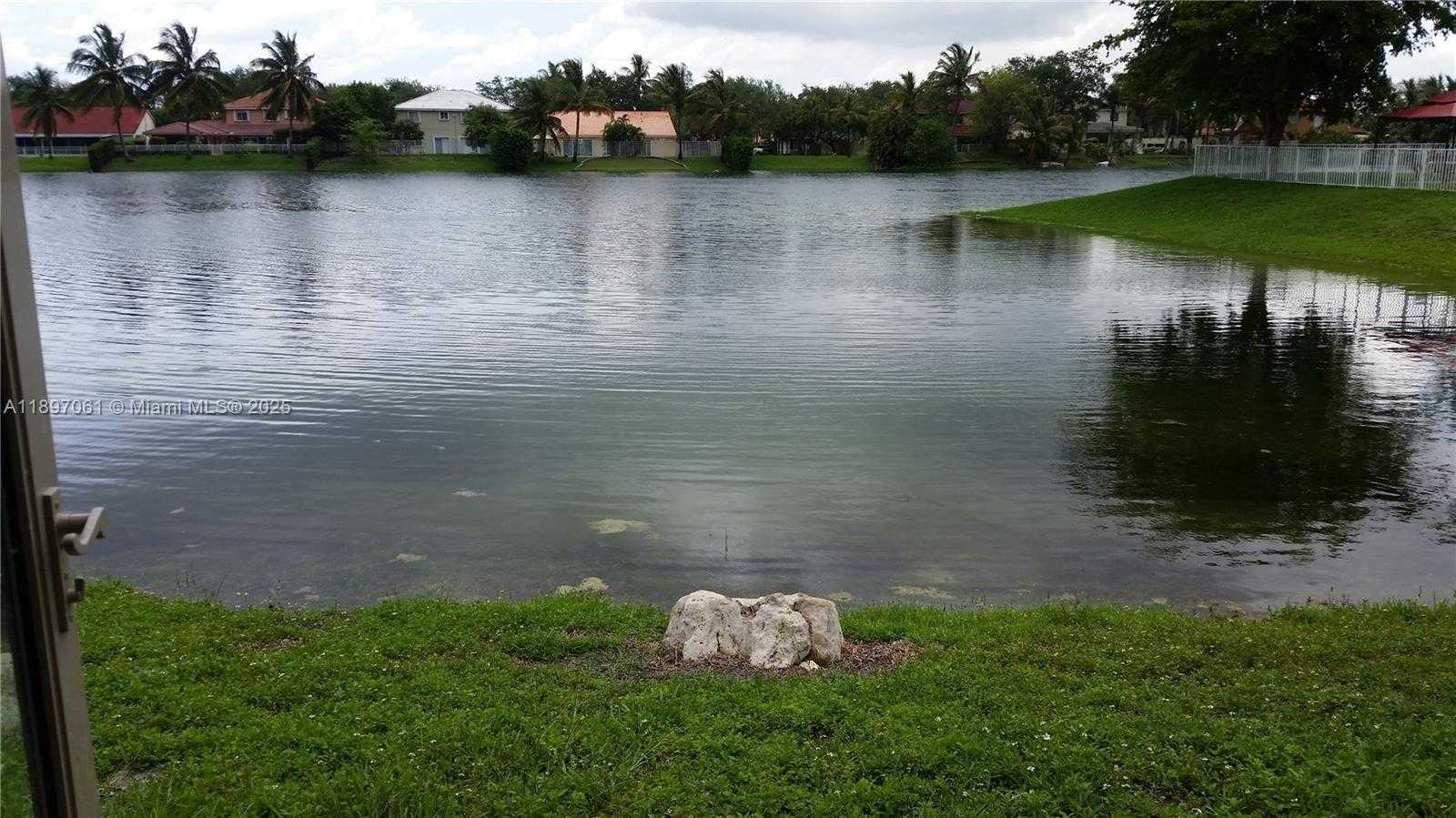 Small Image of 8881 NORTH WEST 189TH TER, Hialeah Number 15