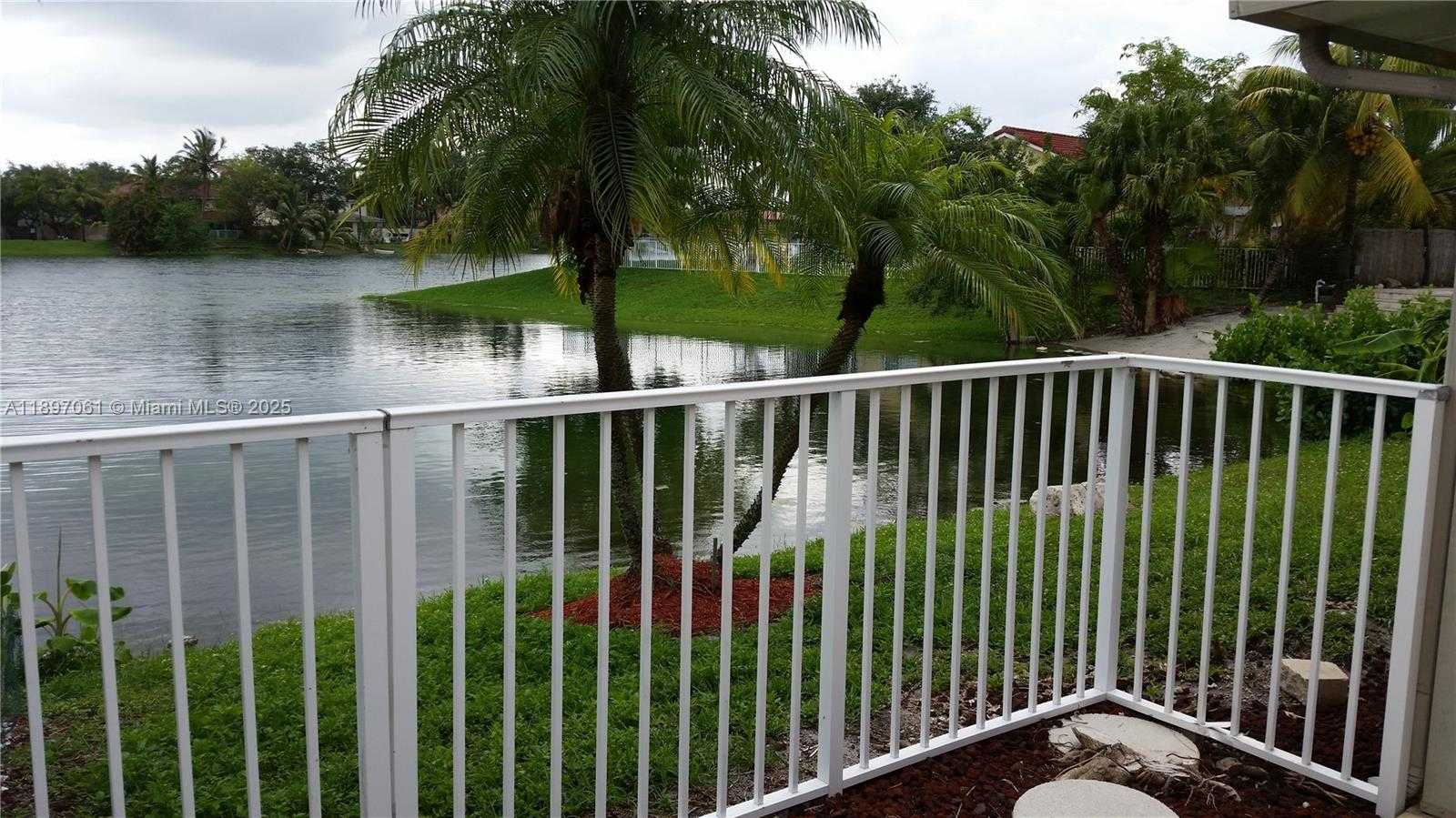 Small Image of 8881 NORTH WEST 189TH TER, Hialeah Number 16