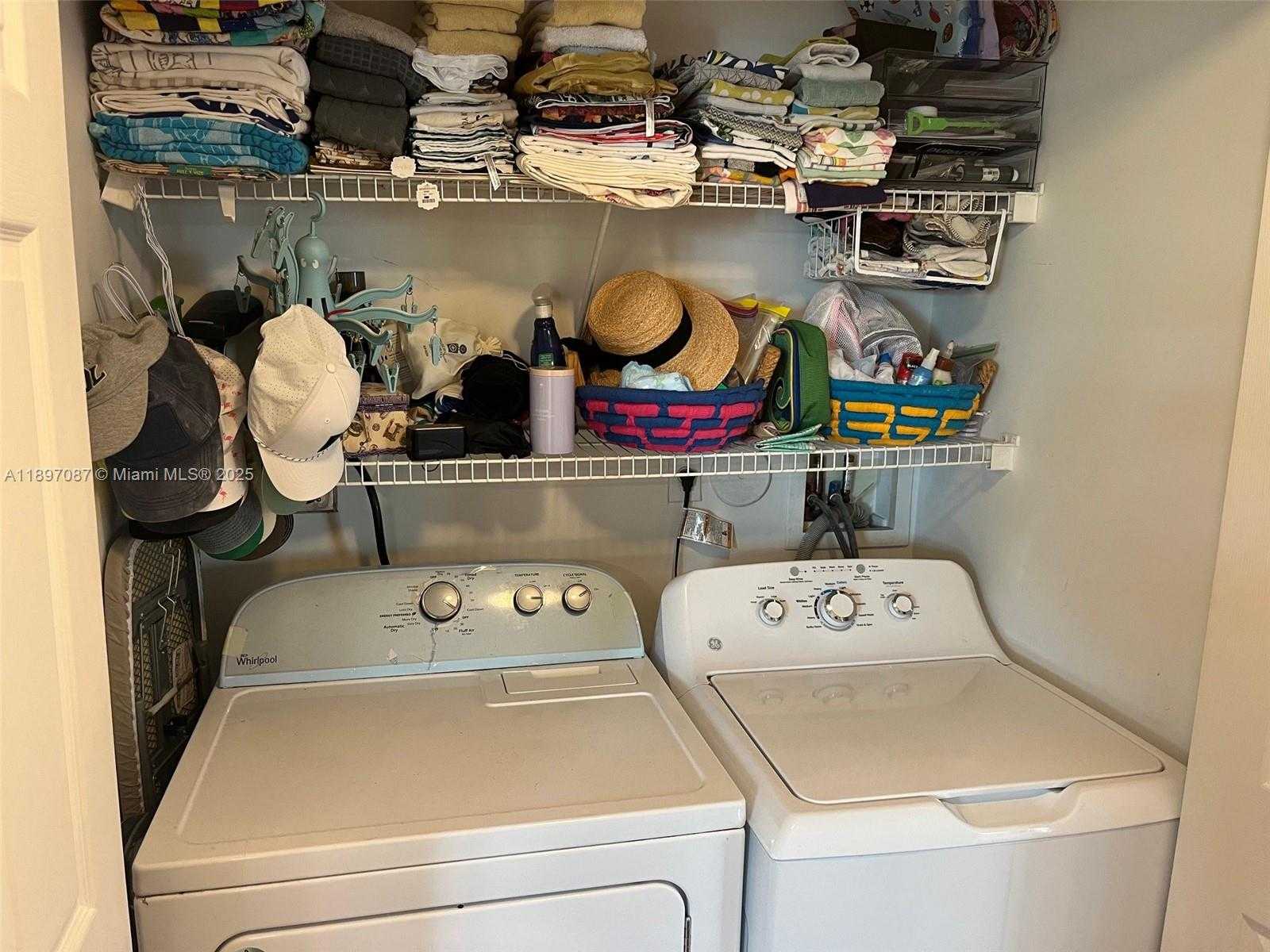Small Image of 2000 NORTH BAYSHORE DR #301, Miami Number 4