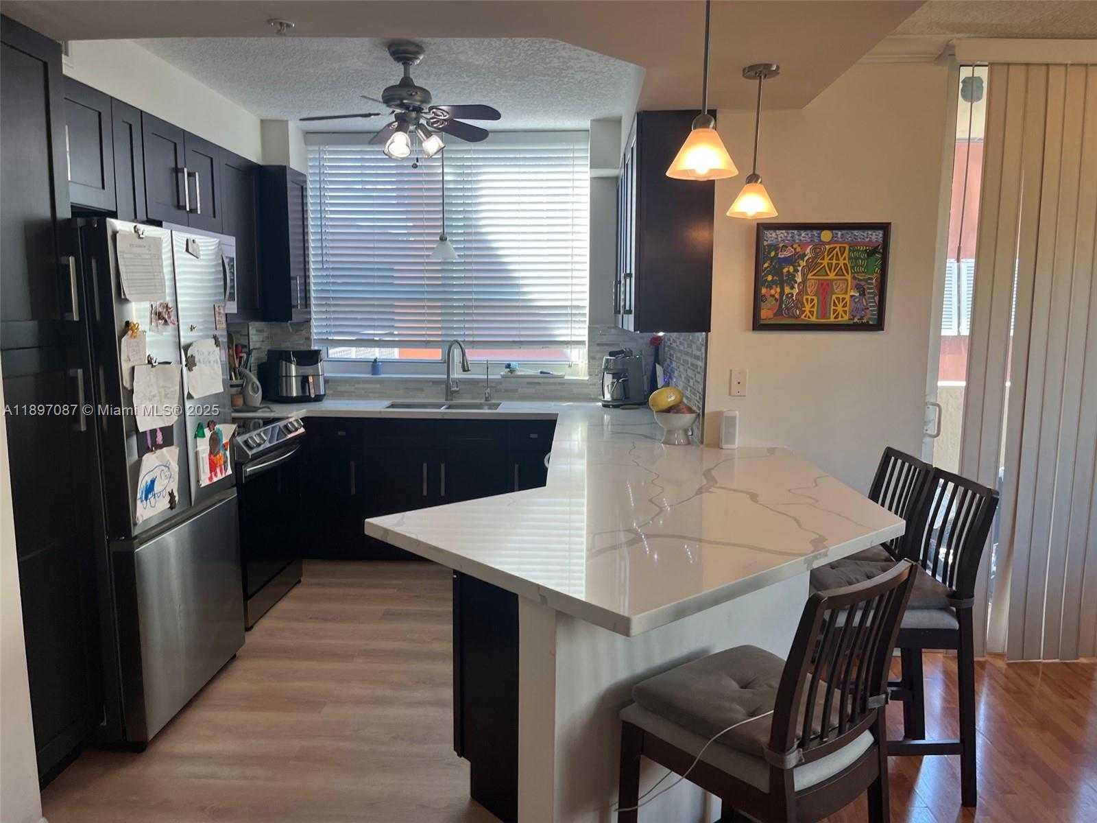 Small Image of 2000 NORTH BAYSHORE DR #301, Miami Number 7
