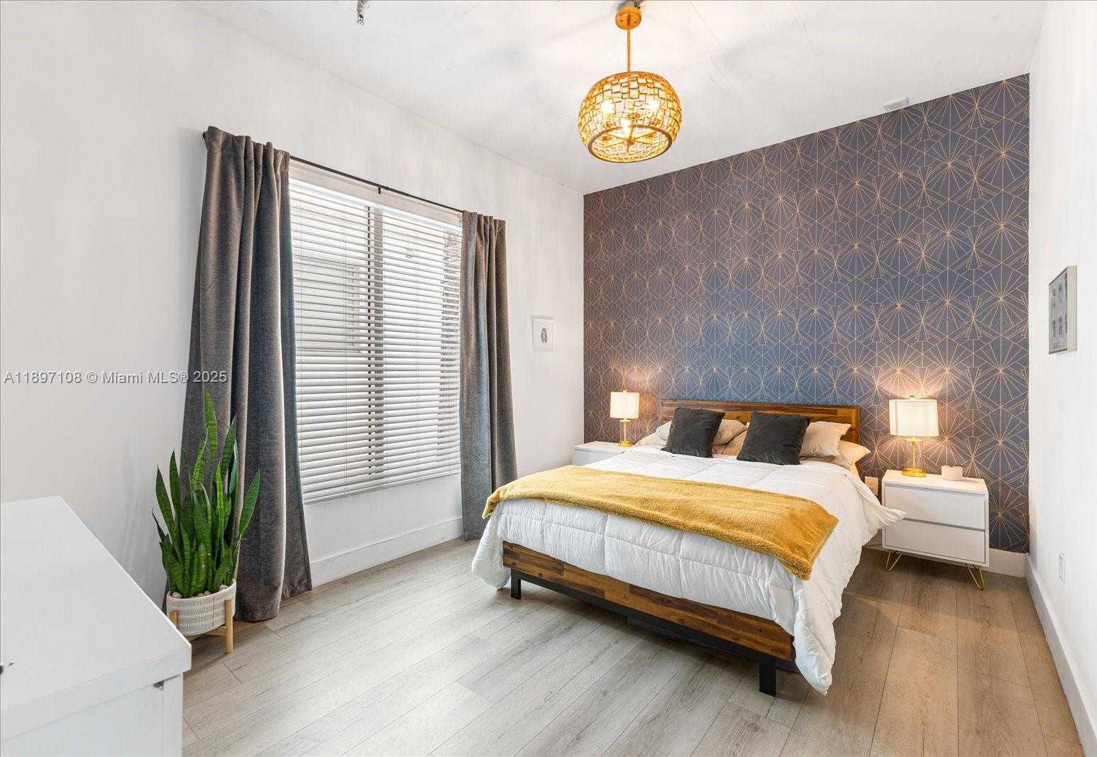 Small Image of 1700 MERIDIAN AVE #203, Miami Beach Number 14